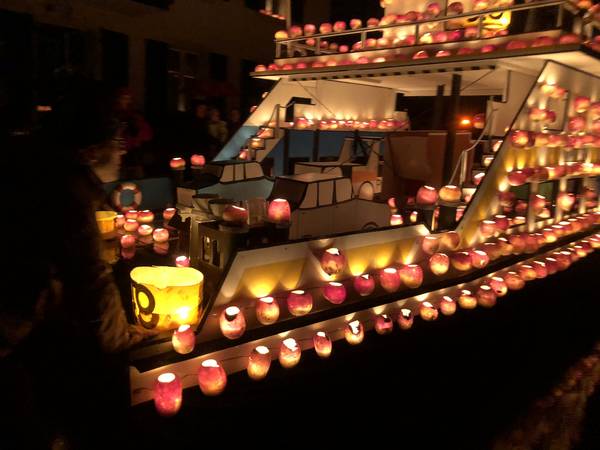 Fähre Meilen – Turnverein Richterswil, Räbechilbi Richterswil 2017 (Fähre, Schiff)