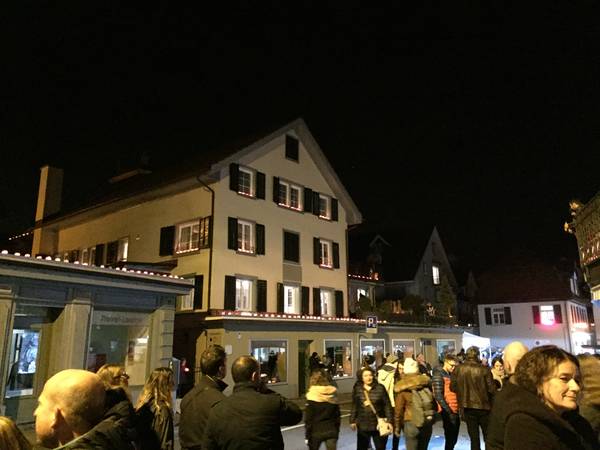 Dorfkern nach dem Umzug, Räbechilbi Richterswil 2018 (Dorf, Dekorierte Häuser)