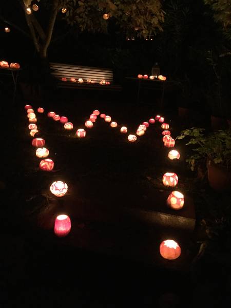 Räben-M im Garten, Räbechilbi Richterswil 2019 (Dorf, Dekorierte Gärten)
