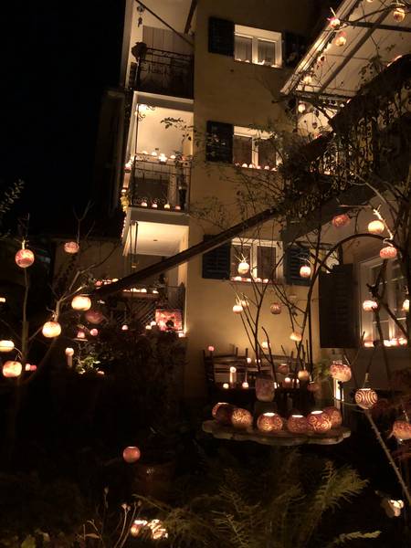 Räbengarten am Haus, Räbechilbi Richterswil 2019 (Räbengarten, Dekoration, Dorf)