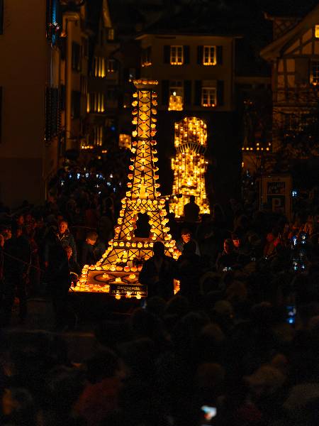 Eiffelturm, Räbechilbi Richterswil 2024 (Paris, Bergverein, Männerriege Samstagern)