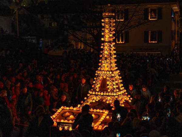 Eiffelturm, Räbechilbi Richterswil 2024 (Paris, Bergverein, Männerriege Samstagern)