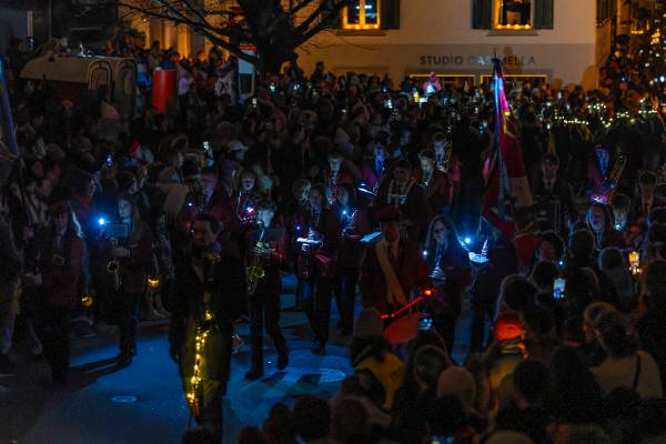 Kadettenmusik Horgen / Jugendmusik Wädenswil, Räbechilbi Richterswil 2024