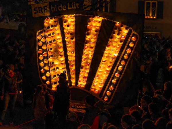 SRF bi de Lütt, Räbechilbi Richterswil 2024 (SRF bi de Lüt, Handorgel)