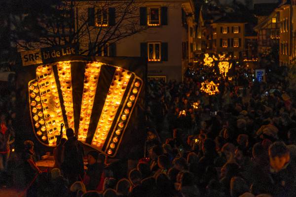 SRF bi de Lütt, Räbechilbi Richterswil 2024 (SRF bi de Lüt, Handorgel)