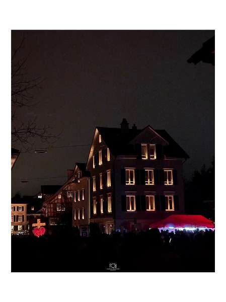 🌜 Beleuchtetes Haus, Räbechilbi Richterswil 2025 (Dorf)